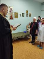 Пациенты психоневрологического диспансера приняли Святое Причастие 3